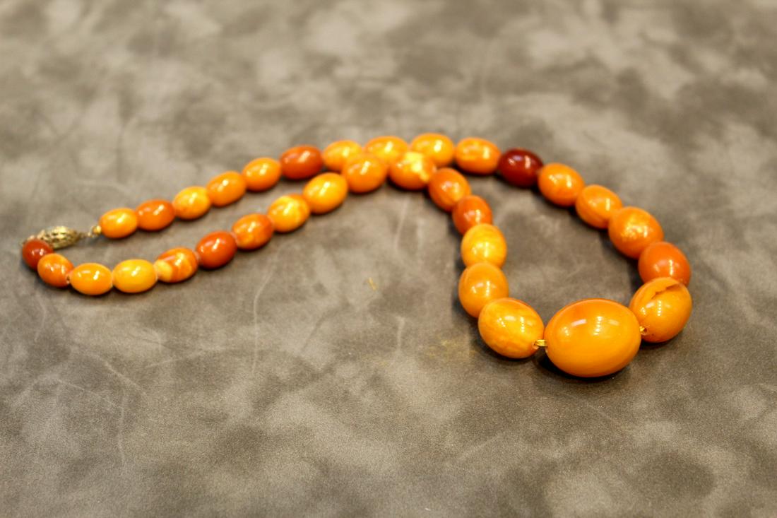 Amber Beads Necklace (1 of 5)