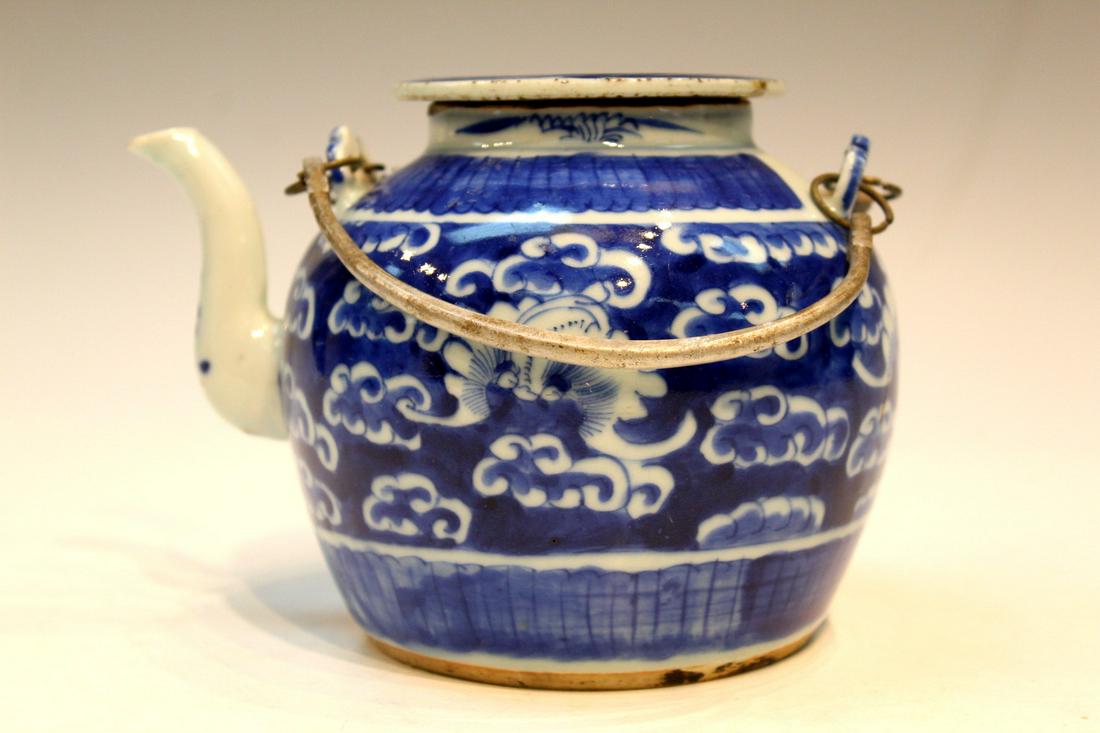 Chinese Blue and White Porcelain Tea Pot (1 of 7)
