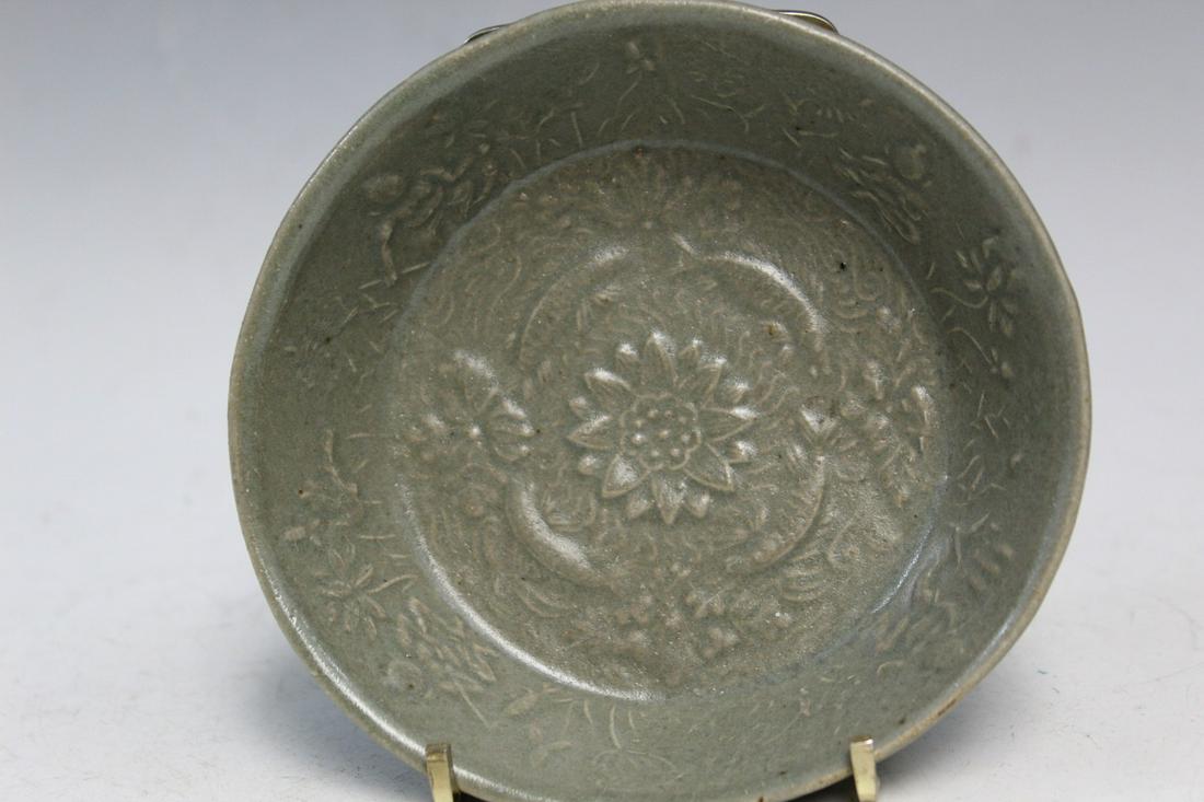 Korean Celadon Glazed Pottery Dish (1 of 6)