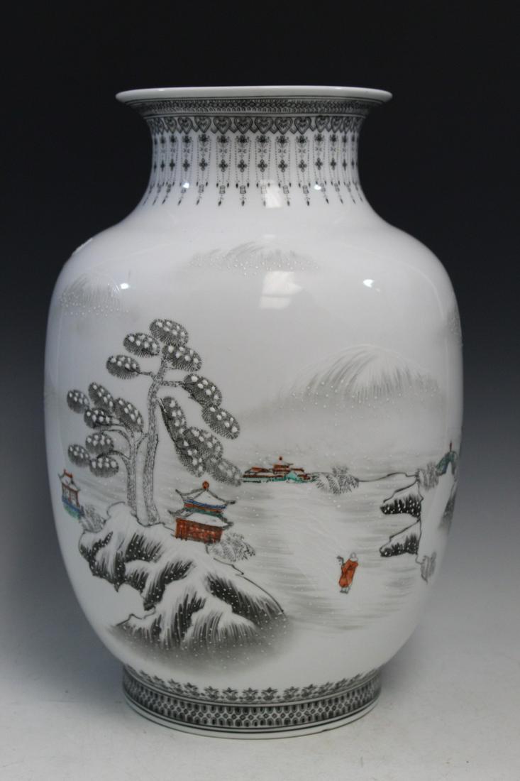 Large Chinese Porcelain Vase with Snow Scene Decoration (1 of 7)