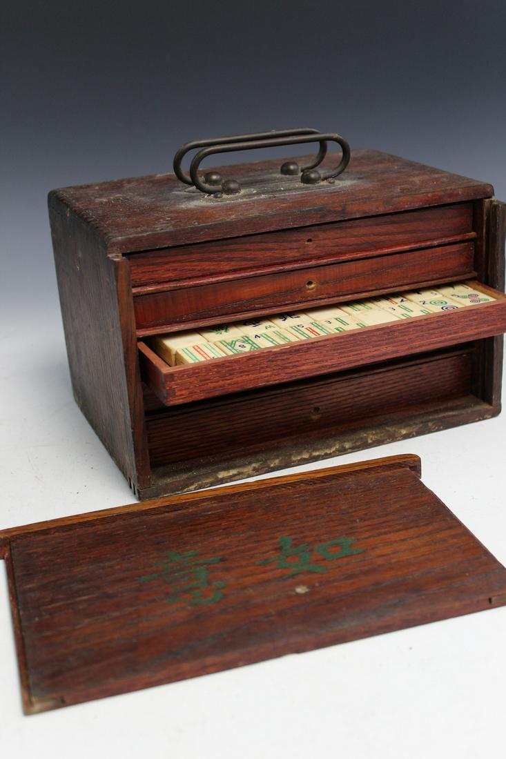 Chinese Mahjong Set in a Wood Box (1 of 3)