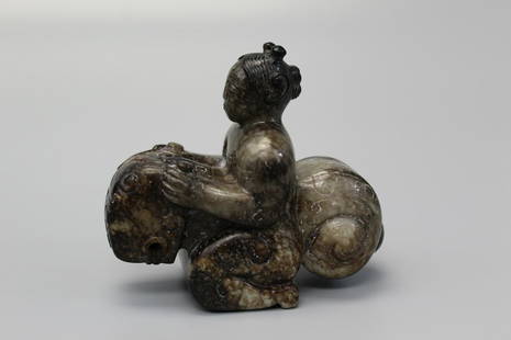 Chinese jade carving.: Chinese jade carving. L 9.5 cm, H 8 cm. Similar jade carving published: Chinese Jade from the Neolithic to the Qing Dynasty. 1995. Jessica Brown. Page 361.