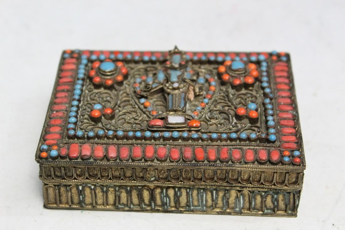 Tibetan Metal Box with Beads Inlaid.: Tibetan Metal Box with Beads Inlaid.. 10x8x2.5 cm