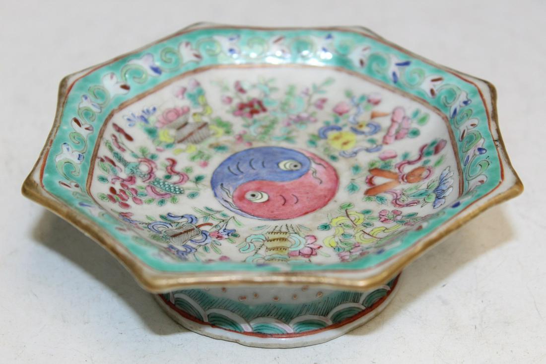 Chinese Famille Rose Porcelain Octagonal Dish (1 of 5)