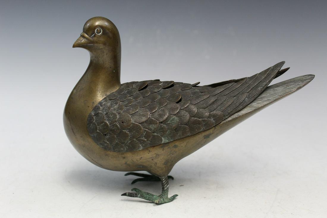 Japanese Bronze Pigeon Incense Burner: Japanese Bronze Pigeon Incense Burner. L 23 cm, As Is.