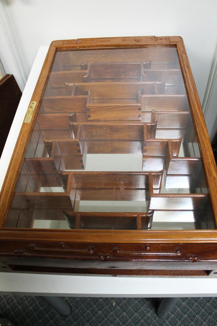 Chinese Rosewood Wall Display Cabinet. (1 of 7)