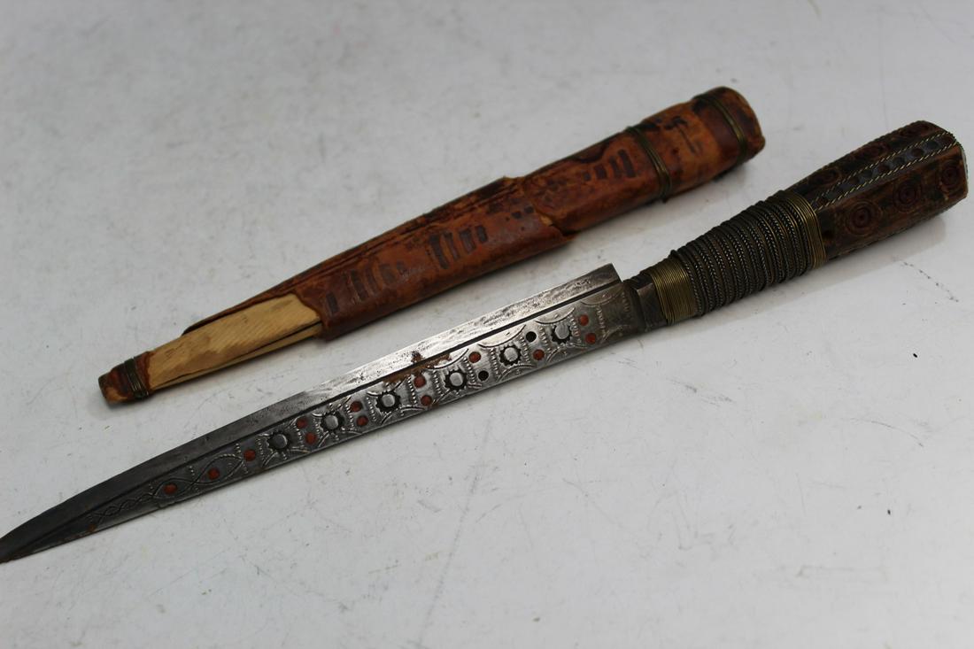 Indian Dagger: Indian Dagger. Total L 31 cm