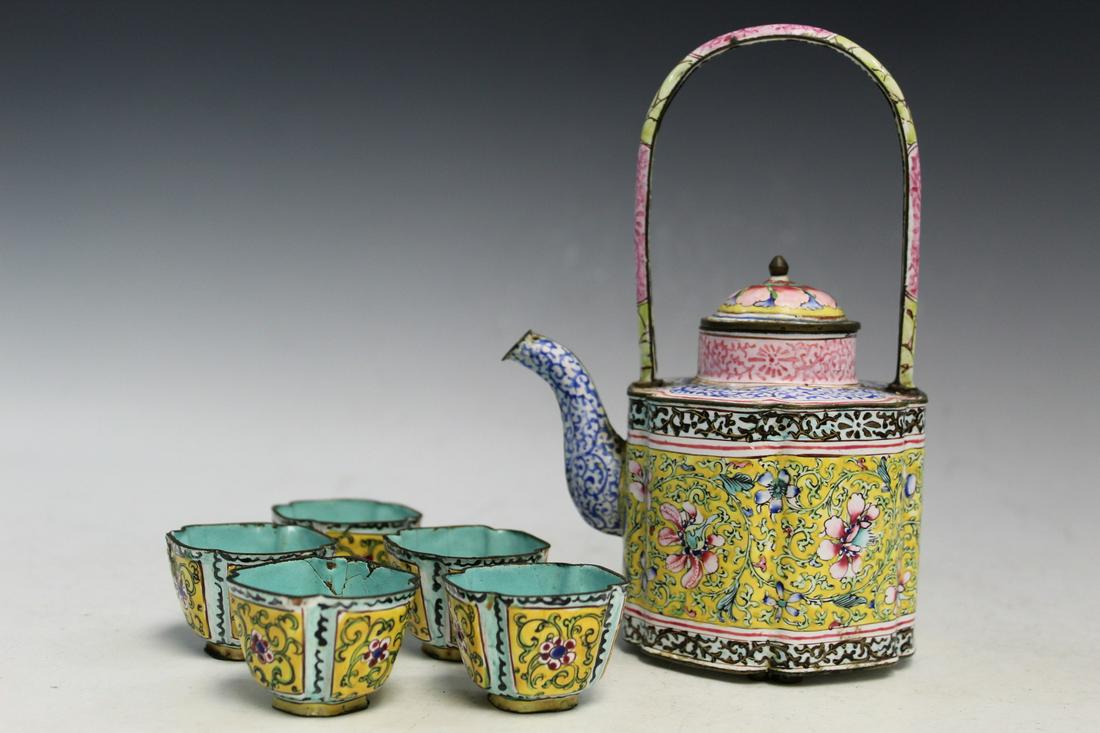Chinese Enamel Teapot and Cups (1 of 11)