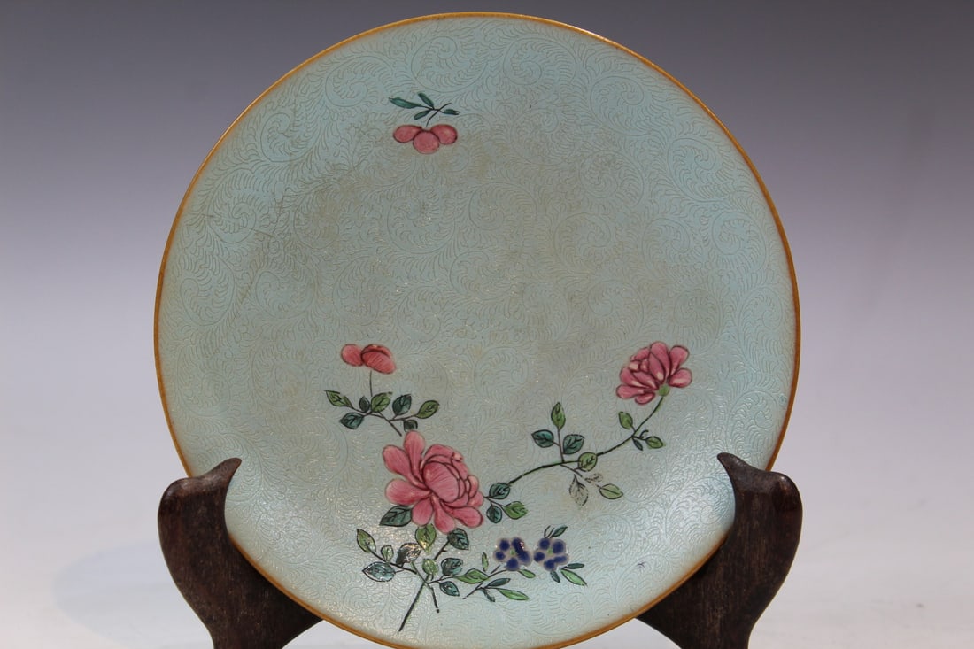 Chinese Famille Rose Porcelain Dish, Qianlong Mark (1 of 7)