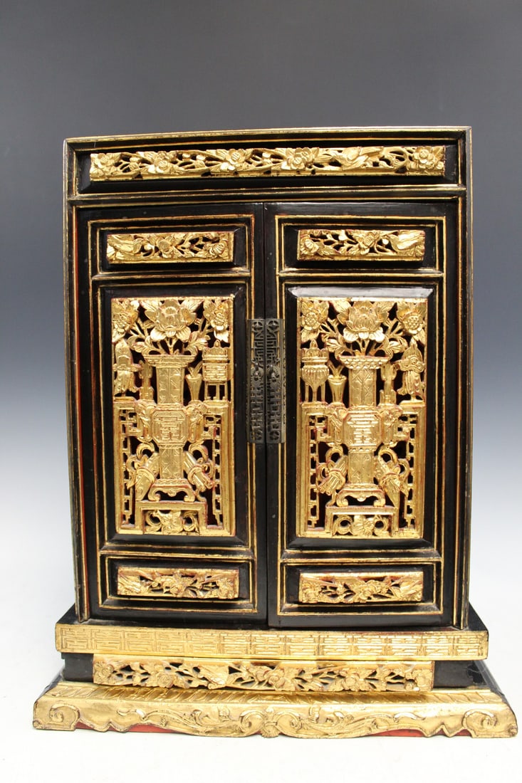 Chinese Gilt Carved Wood Shrine: Chinese Gilt Carved Wood Shrine. 42x28x14.5 cm