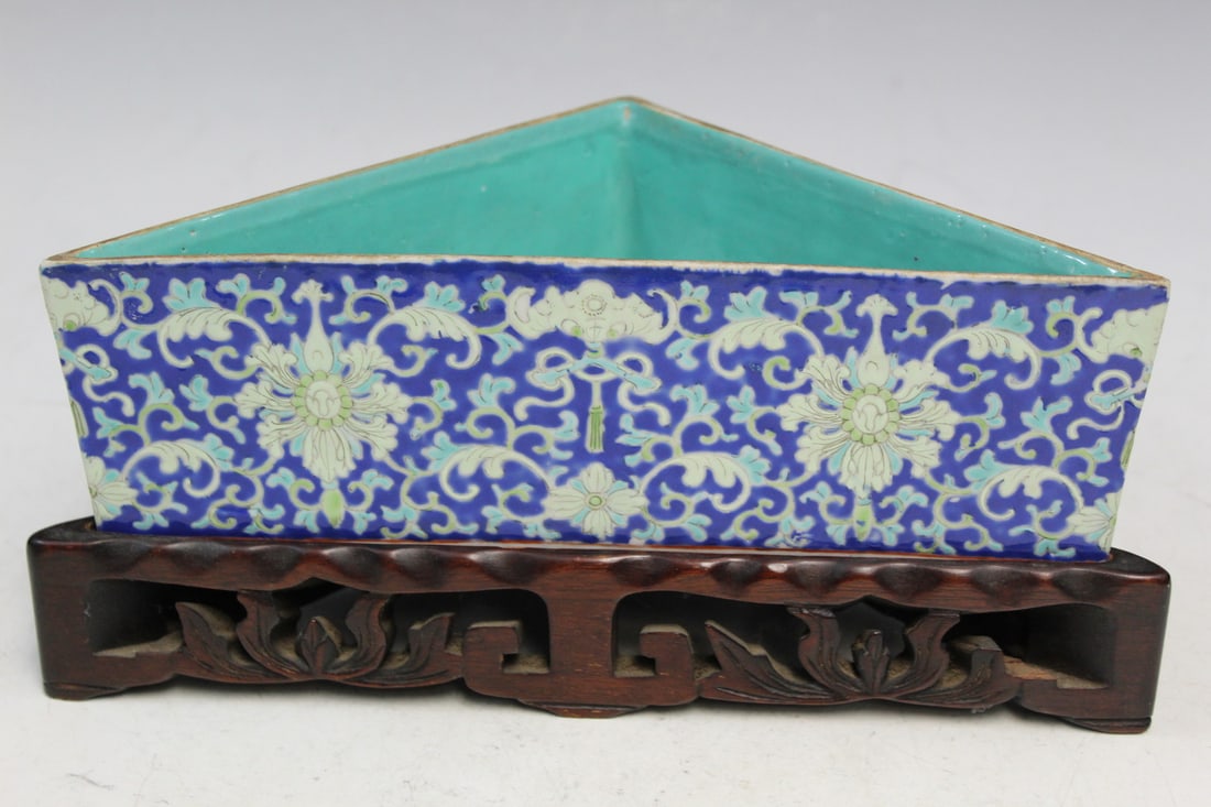 Chinese Blue Ground Famille Rose Porcelain Triangle Shaped Bowl on Wood Stand (1 of 7)