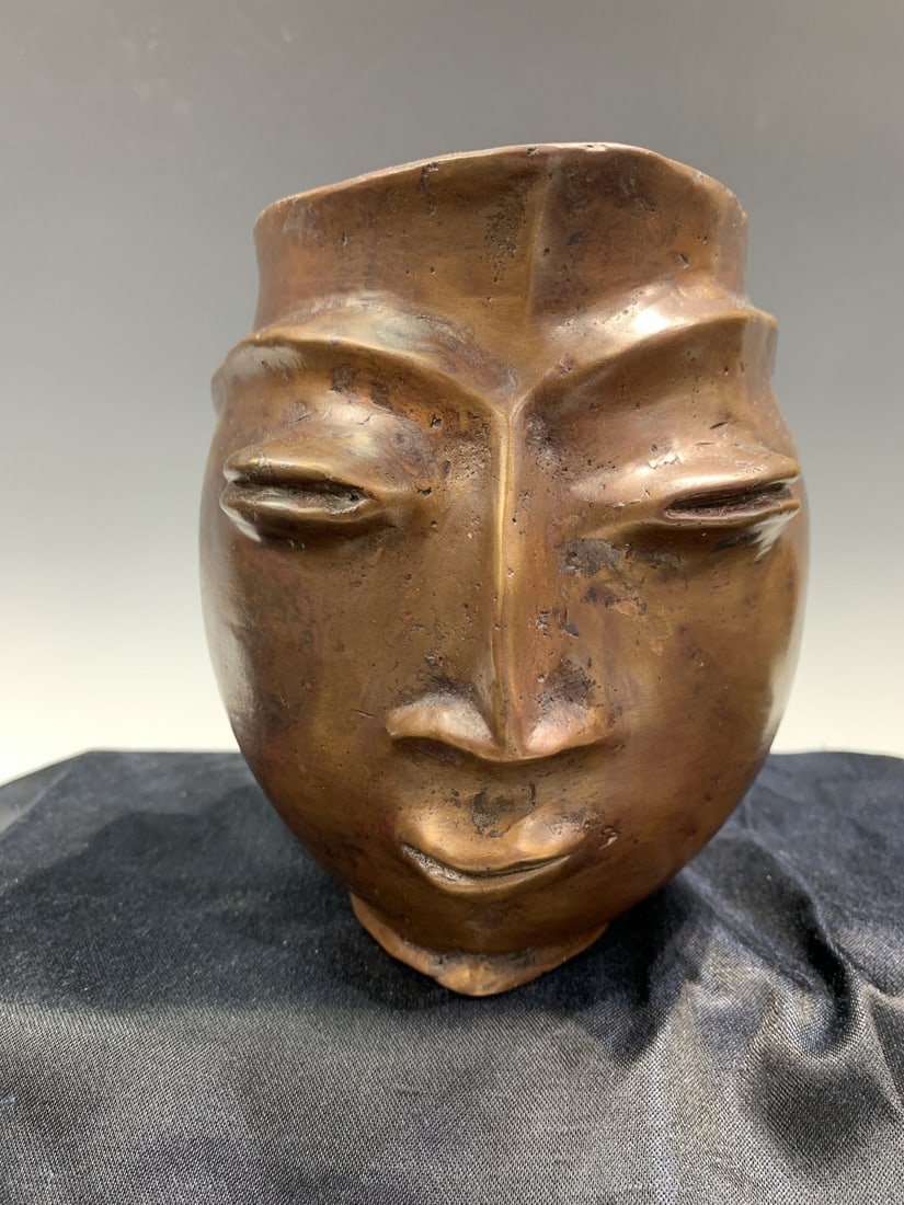 Constantin Brancusi Bronze Vase: Constantin Brancusi Bronze Vase. H 28cm