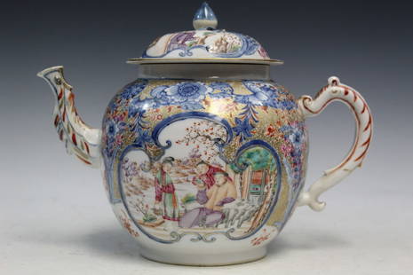 Large Chinese Export Famille Rose Porcelain Teapot, 18th C.: Large Chinese Export Famille Rose Porcelain Teapot, 18th C.. L 28 cm. As Is.