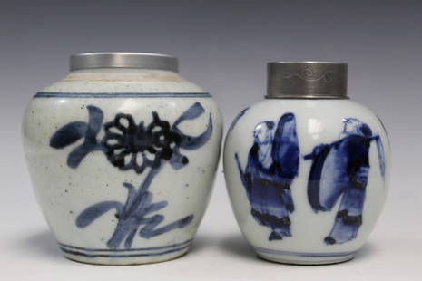 Two Chinese Blue and White Porcelain Tea Caddies: Two Chinese Blue and White Porcelain Tea Caddies. H 10 cm.