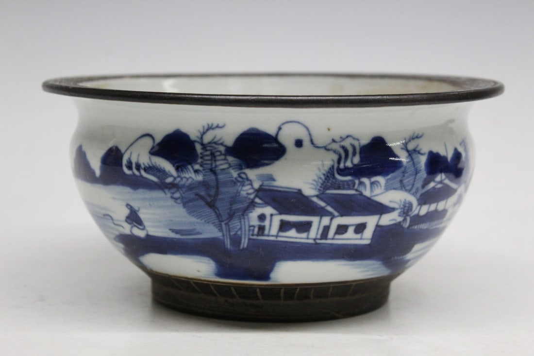 Chinese Blue and White Porcelain Incense Burner: Chinese Blue and White Porcelain Incense Burner. D 20.5cm