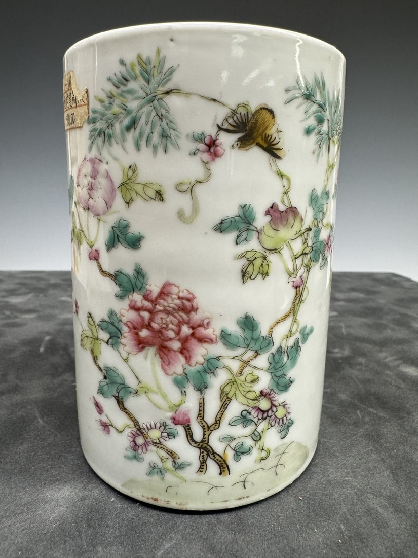 Famille rose brush pot painted with butterflies and flowers: Famille rose brush pot painted with butterflies and flowers. 13cm x 9cm