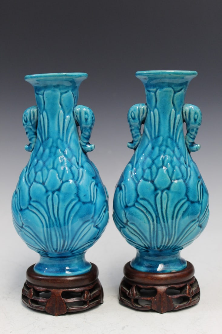 Pair of Chinese Turquoise Glazed Porcelain Vases (1 of 8)