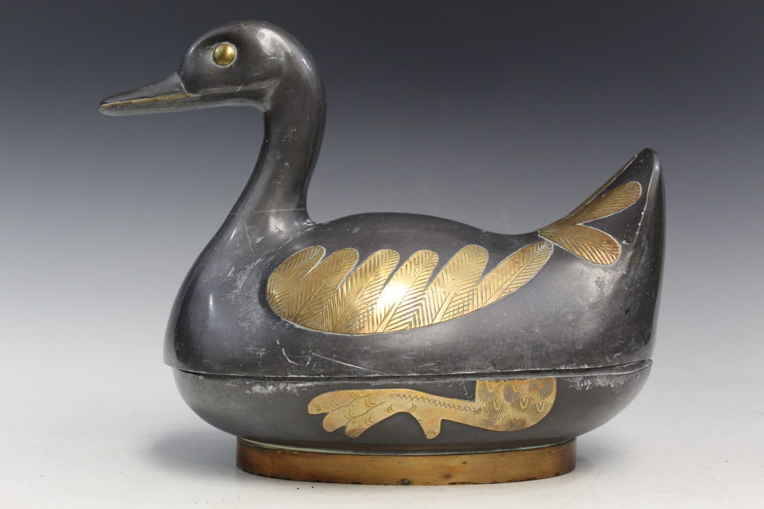 Chinese Pewter Duck Box: Chinese Pewter Duck Box. L 29 cm