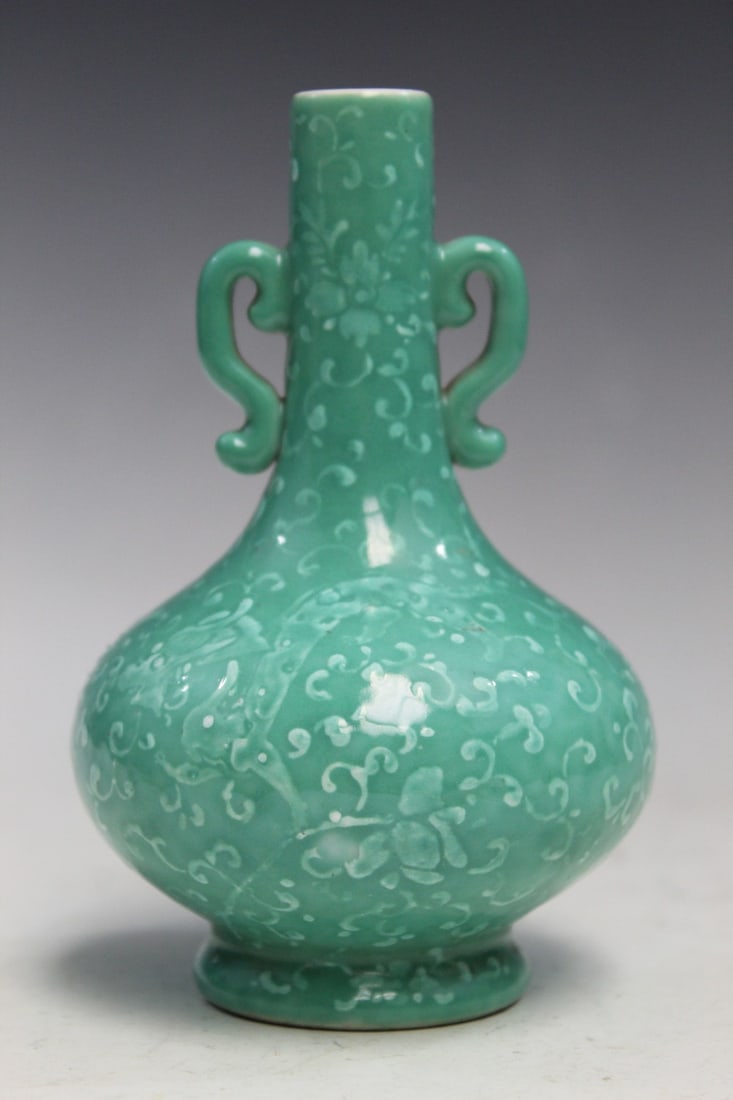 Chinese Green Glazed Porcelain Vase with Dragon Decorations (1 of 7)