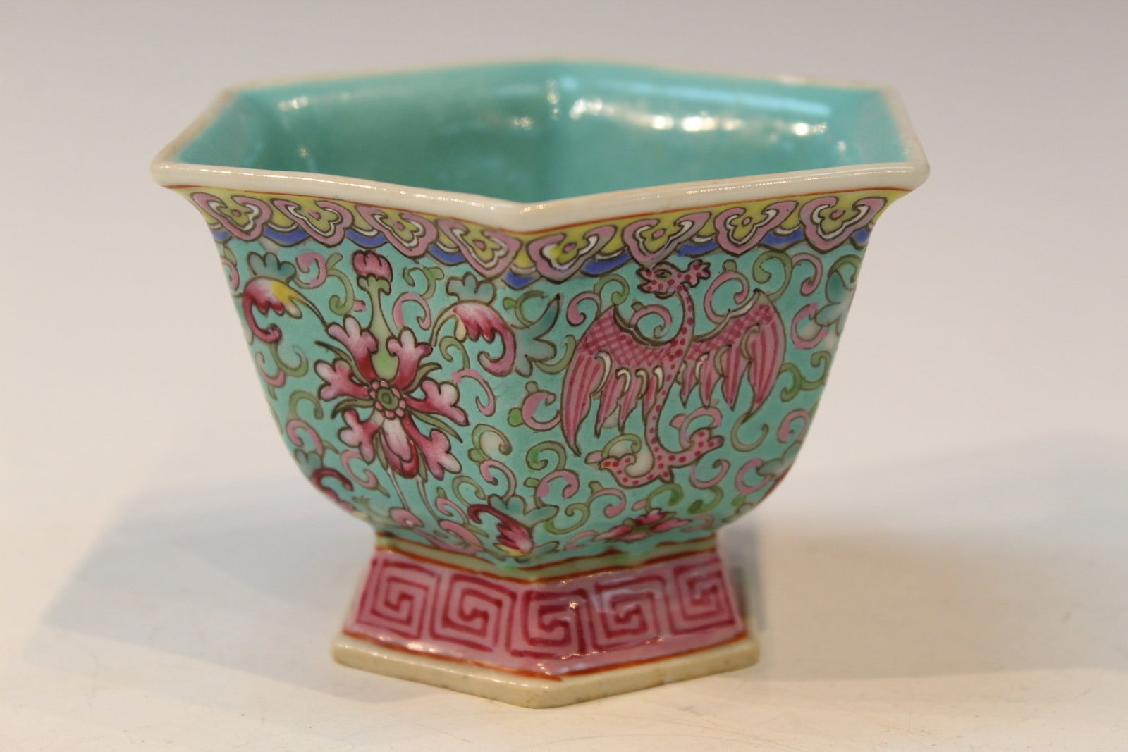 Chinese Famille Rose Porcelain Cup: Chinese Famille Rose Porcelain Cup. H 8cm, D 12cm