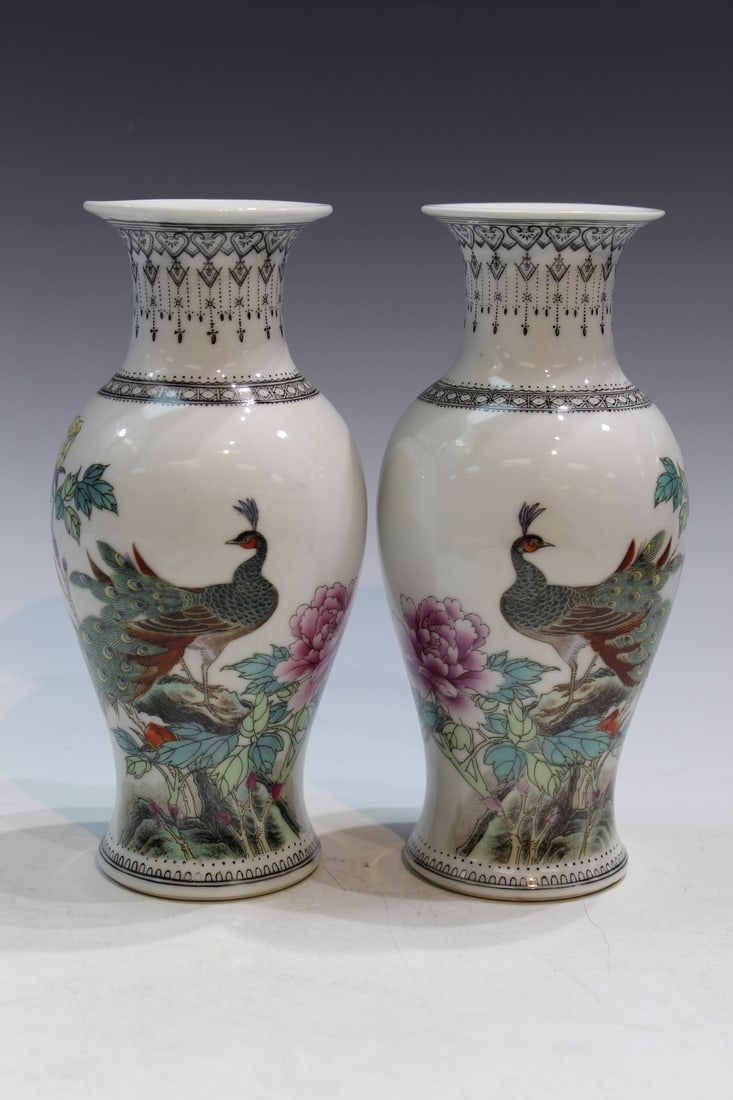 Pair of Chinese Porcelain Vases (1 of 5)