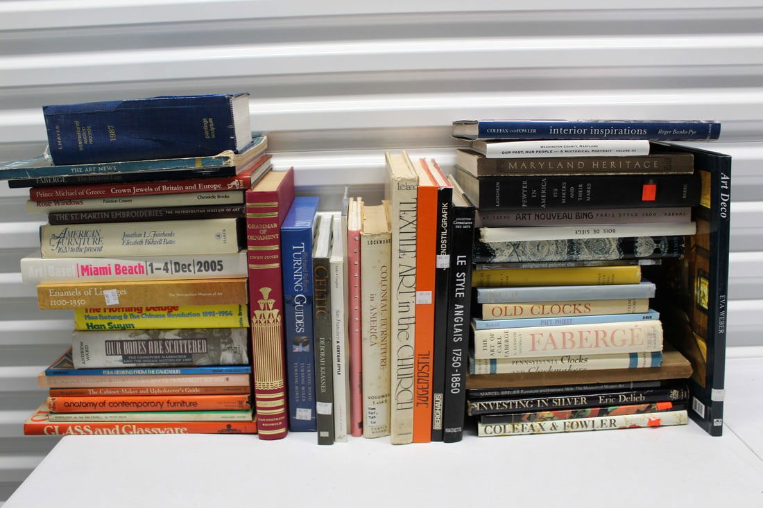 Large Group of Reference Books on Antique and Art (1 of 8)