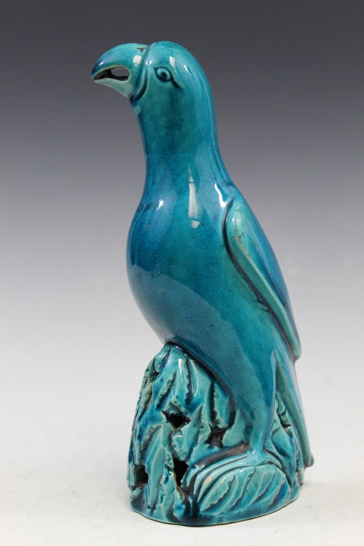 Chinese Turquoise glazed porcelain bird statue (1 of 7)