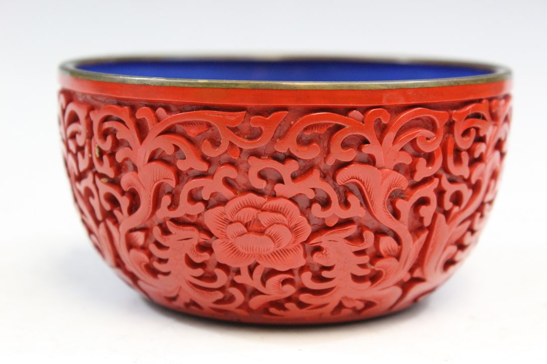 Chinese Cinnabar Bowl: Chinese Cinnabar Bowl. Diam 11 cm. H 5.5 cm.