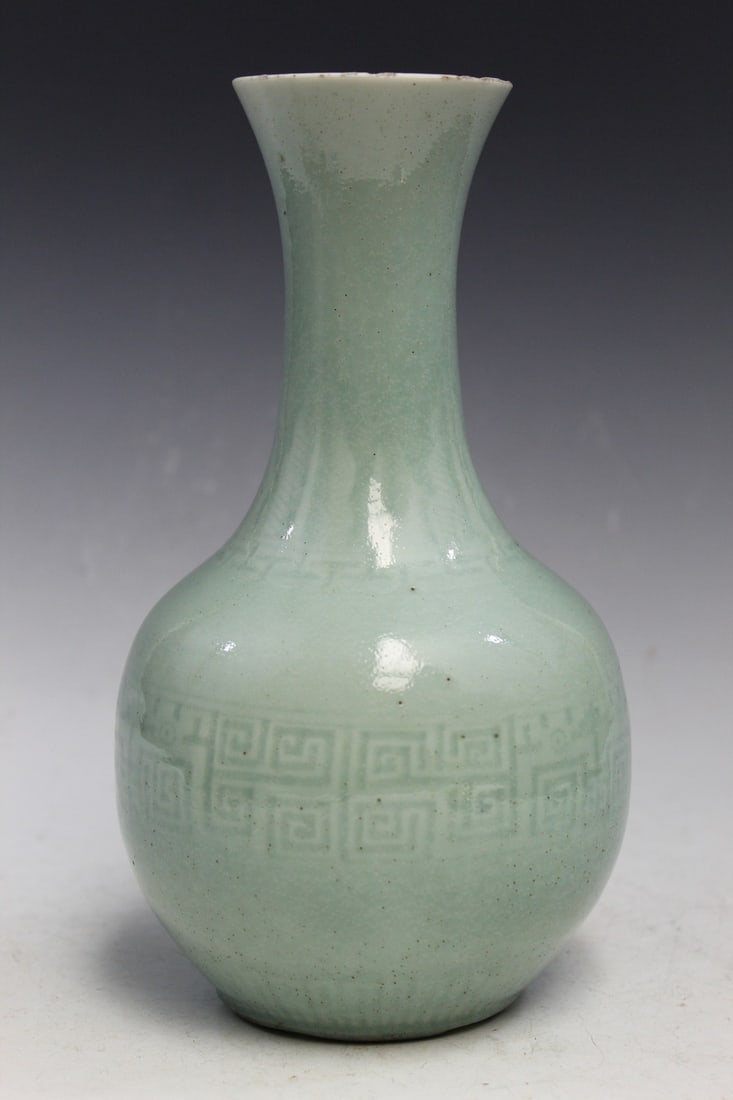 Chinese Celadon Glazed Porcelain Vase: Chinese Celadon Glazed Porcelain Vase. H 23 cm. Kangxi Mark.
