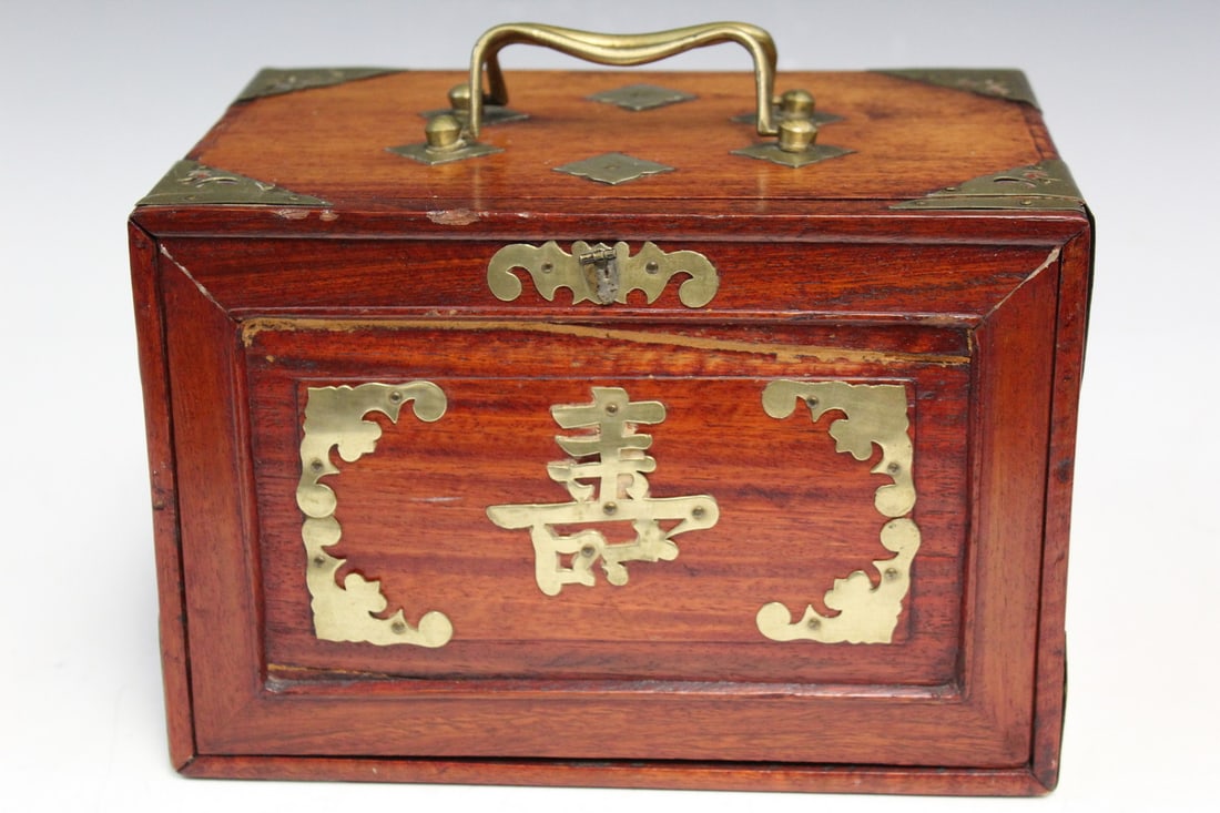 Chinese Hardwood Mahjong Box: Chinese Hardwood Mahjong Box. 23x16x16 cm.