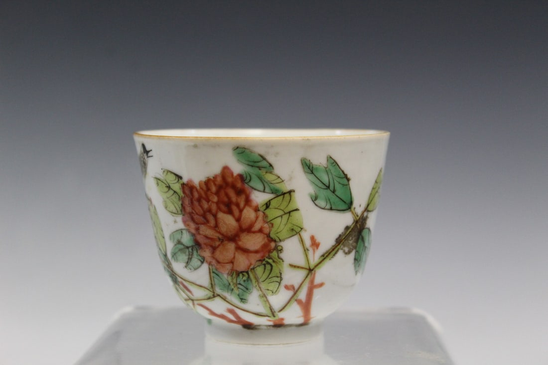Chinese Famille Rose Porcelain Cup (1 of 5)