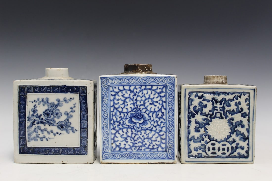 Three Chinese Blue and White Porcelain Tea Caddies: Three Chinese Blue and White Porcelain Tea Caddies. Tallest H 14 cm.