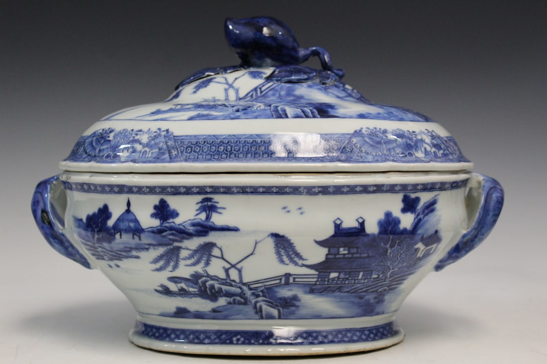Chinese Export Blue and White Porcelain Tureen (1 of 9)