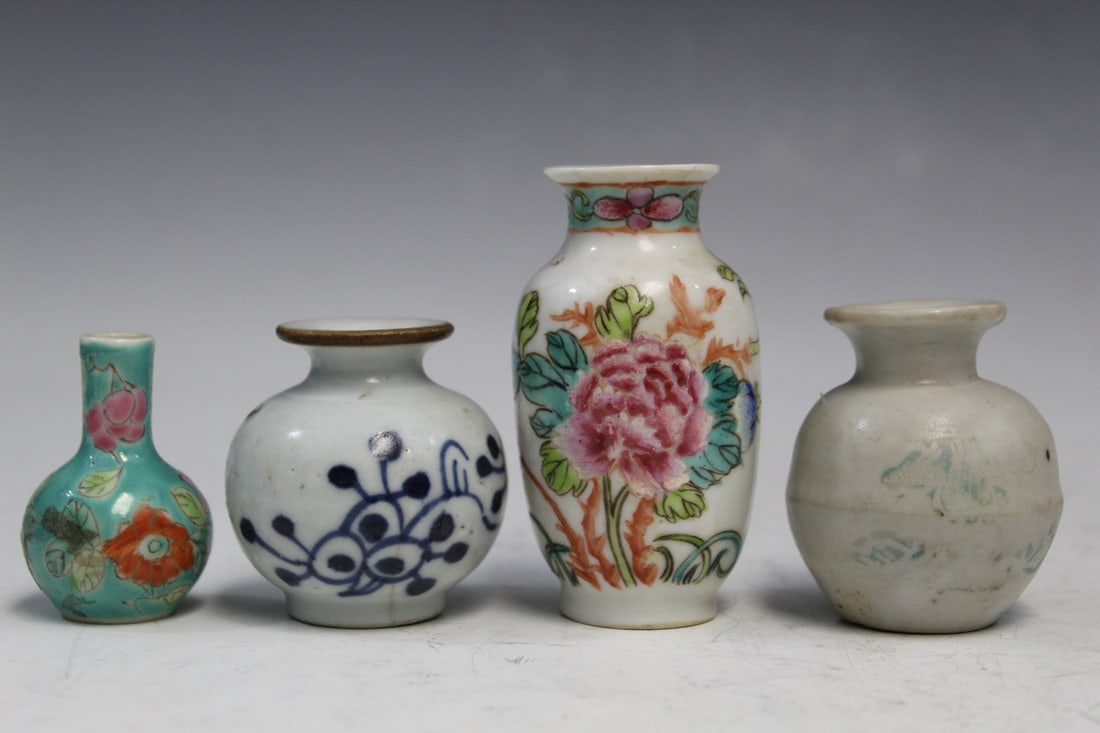 Four Chinese Porcelain Miniature Jars and Vases (1 of 7)