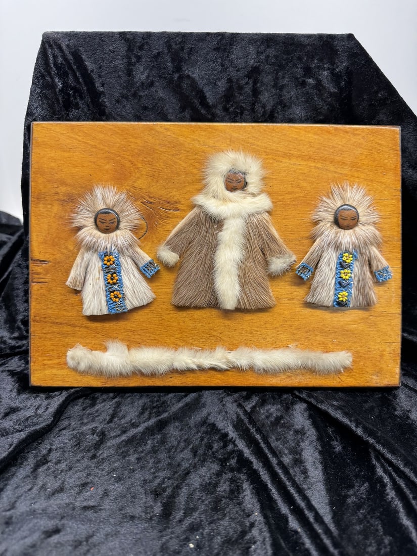 Eskimo art with seal skin: Eskimo art with seal skin. 20cm x 28cm