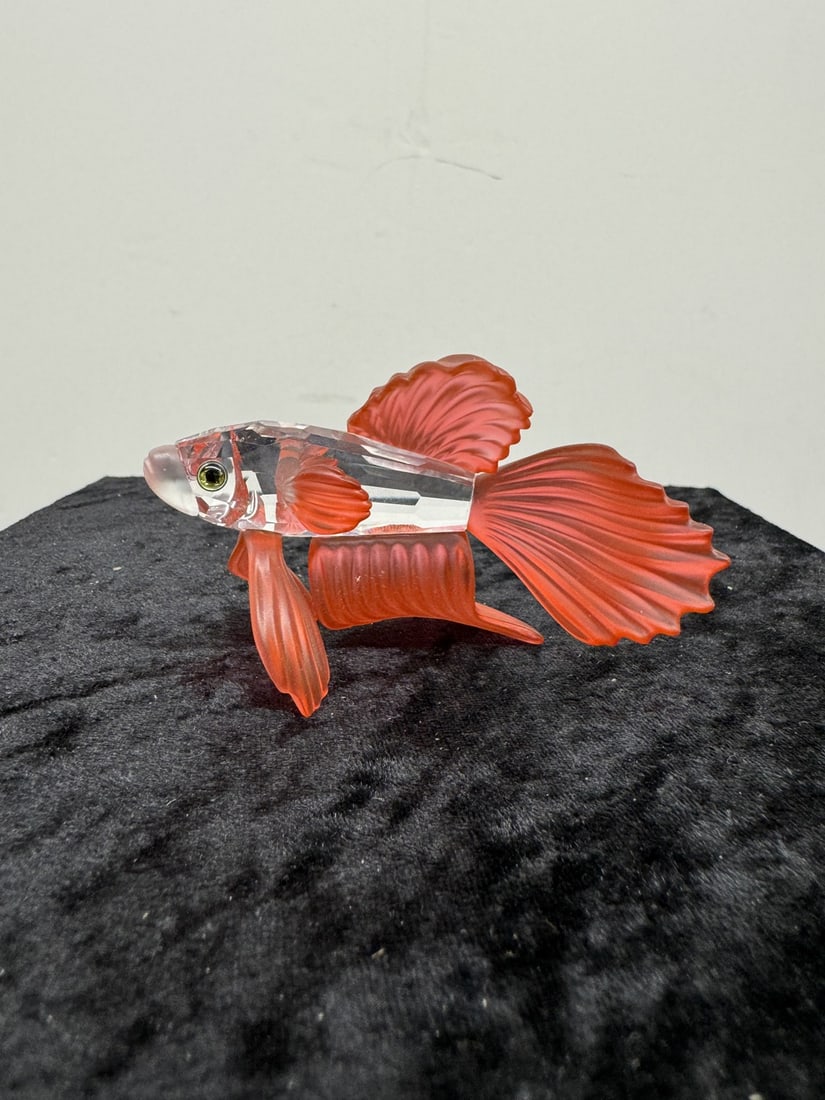 Swarovski Crystal Figurine Siamese Fighting Fish: Swarovski Crystal Figurine Siamese Fighting Fish. L 9cm