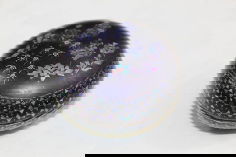 Chinese Lacquer Box with Mother-of-pearl Inlay Decoration, Round Shape.: Chinese Lacquer Box with Mother-of-pearl Inlay Decoration, Round Shape.. Diam 7 cm.