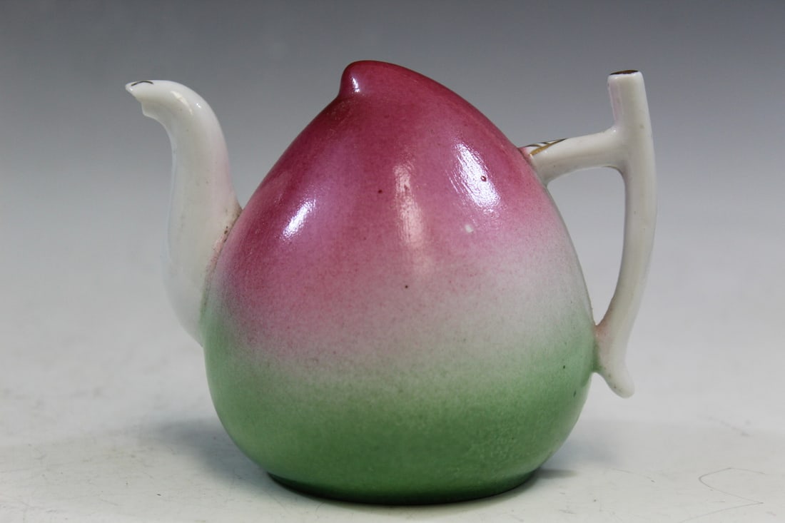 Chinese Peach-shaped Porcelain Water Dropper (1 of 5)