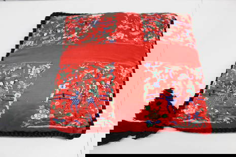 Chinese Silk Embroidery Pillow: Chinese Silk Embroidery Pillow. 44x44 cm.