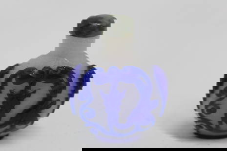 Chinese Blue Overlay Glass Snuff Bottle: Chinese Blue Overlay Glass Snuff Bottle. H 6.5 cm.