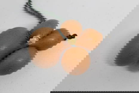 Chinese Double Gourd Snuff Bottle: Chinese Double Gourd Snuff Bottle. L 7.5 cm.