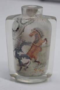 Chinese Reverse Painting Glass Snuff Bottle: Chinese Reverse Painting Glass Snuff Bottle. H 9.5 cm.