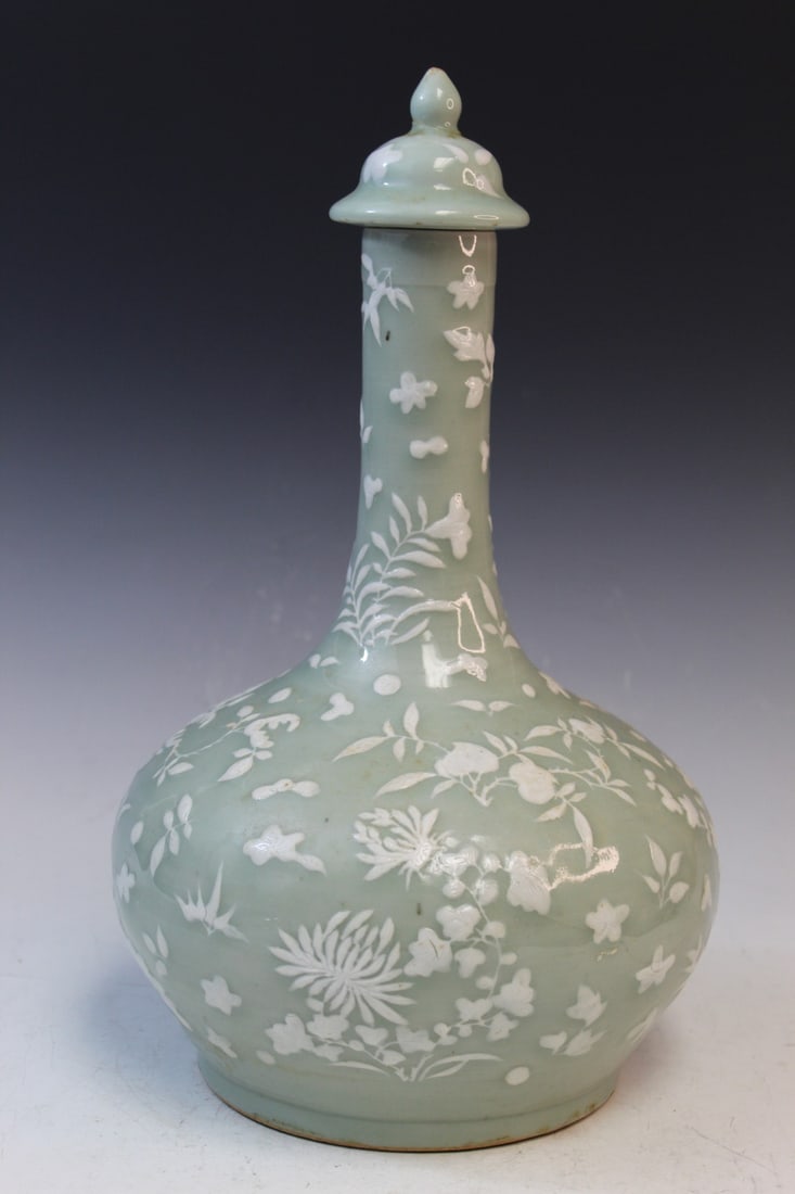 Chinese Celadon Glaze White Flowers Decorated Porcelain Vase (1 of 9)