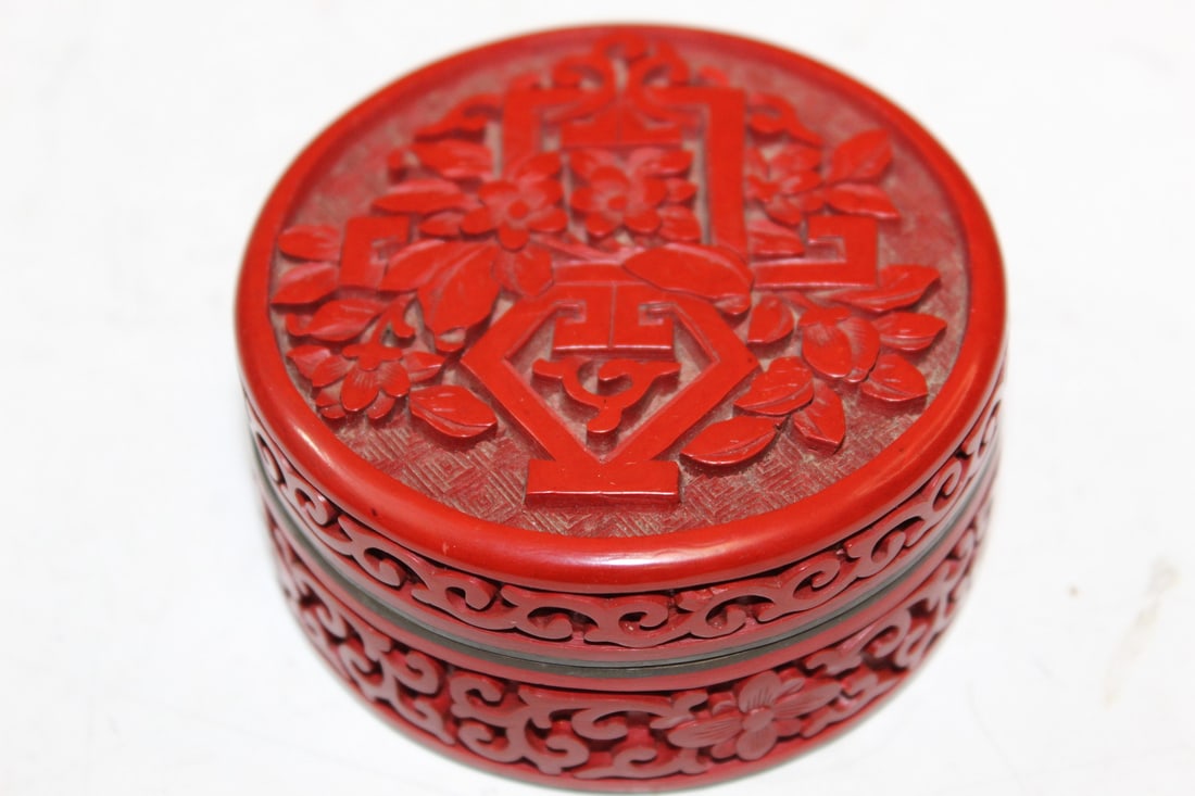 Chinese Cinnabar Box (1 of 5)