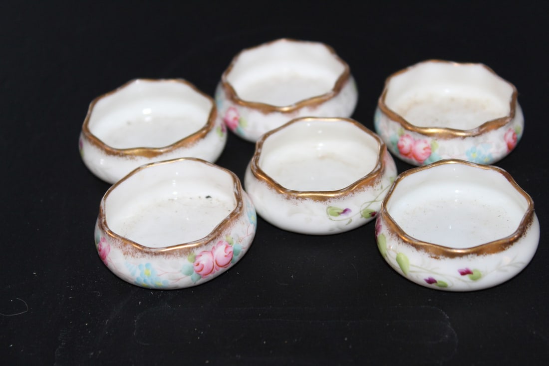 Six Lenox Porcelain Salt Cellars: Six Lenox Porcelain Salt Cellars. Diam 4 cm.