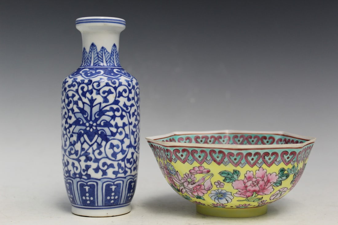 A Chinese Blue and White Porcelain Vase and an Egg Shell Porcelain Bowl: A Chinese Blue and White Porcelain Vase and an Egg Shell Porcelain Bowl. Bowl diam 11.5 cm, Vase H 14 cm