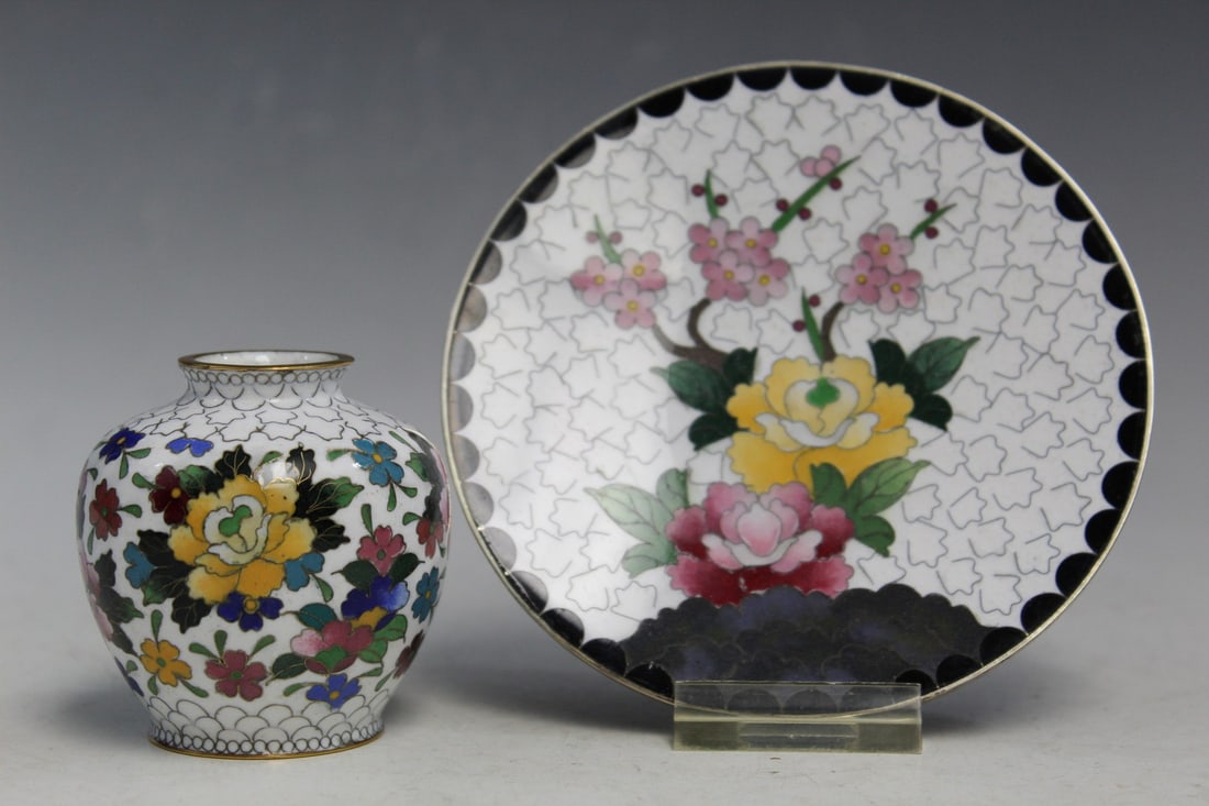 Chinese Cloisonne Jarlet and Dish (1 of 5)