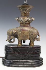 Chinese Bronze Elephant Statue Lamp