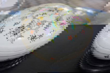 Chinese famille rose porcelain box