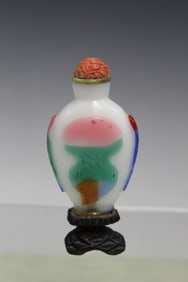 Chinese Peking Glass Snuff Bottle
